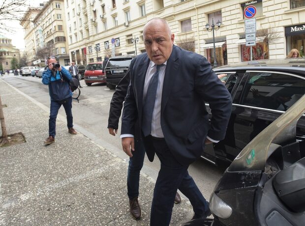 Day in 3 news: Radev begins talks on new cabinet, GERB will return the second mandate, 0% VAT on bread Day in 3 news: Radev begins talks on new cabinet, GERB will return the second mandate, 0% VAT on bread