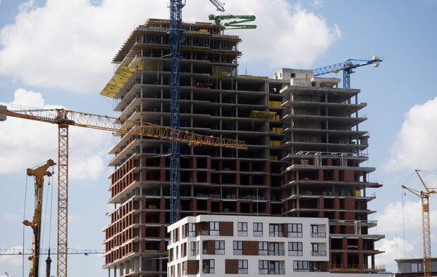 The biggest construction companies: boom in real estate, slump in road building