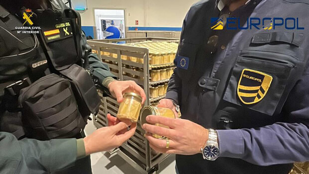 The day in 3 news: Food counterfeiting a problem; Danube bridge closure causes gridlock; Foreign Minister votes illegally with invalid ID