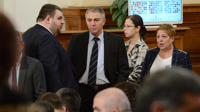 Mustafa Kardayi (center) and Delyan Peevski (left) from MRF