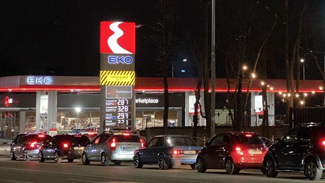 Politically-induced fear of skyrocketing fuel prices caused huge lines at gas Stations on Wednesday evening