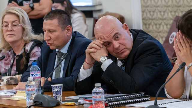 Deputy Prosecutor General and Director of the National Investigative Service Borislav Sarafov (left) and Ivan Geshev (right) during a recent parliamentary hearing