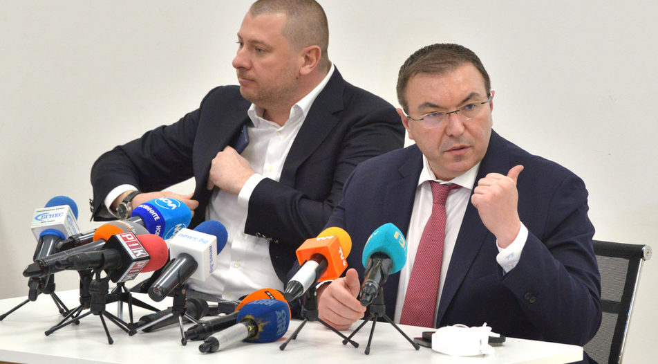 Health Minister Kostadin Angelov (right)