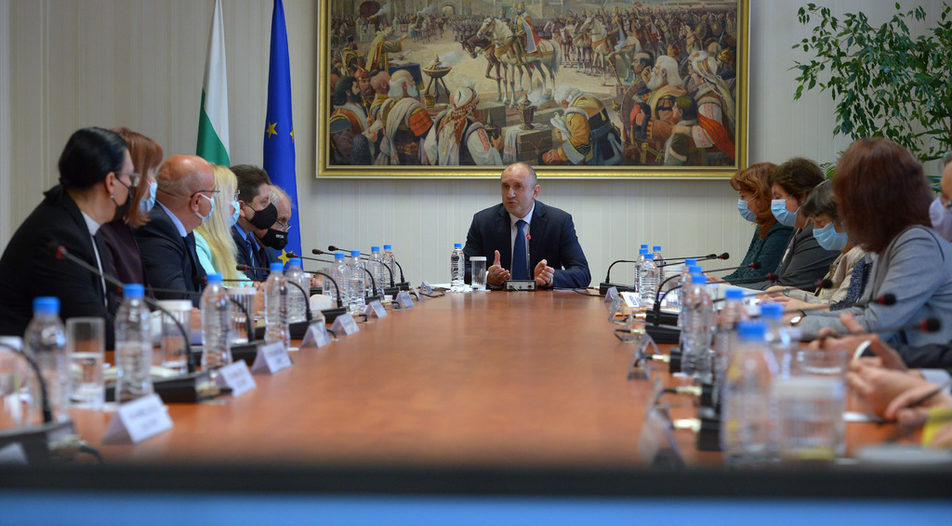 President Rumen Radev (centre) will announce the members of the caretaker government on Tuesday