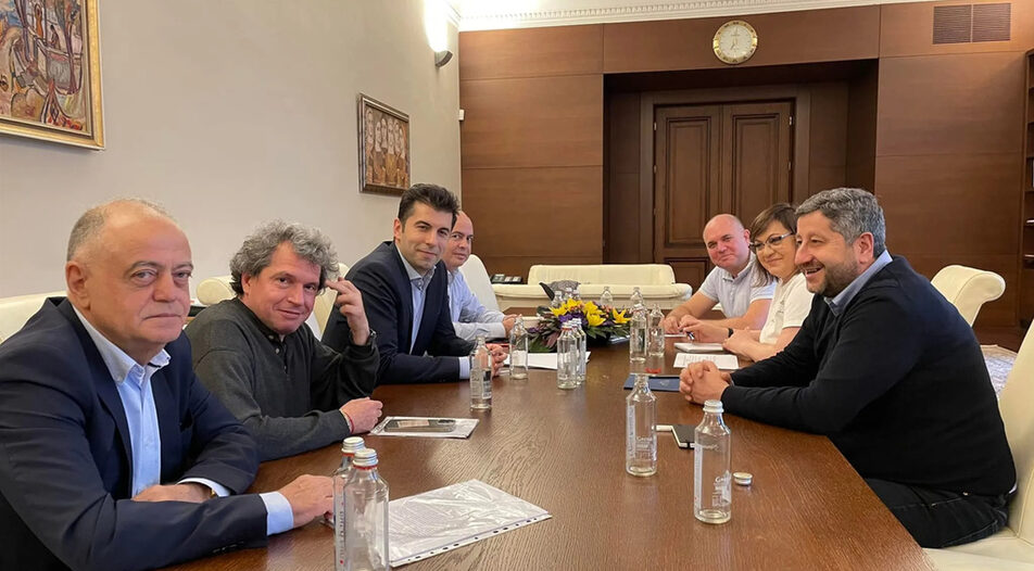 Leaders of the ruling coalition met on Sunday to discuss pressing issues