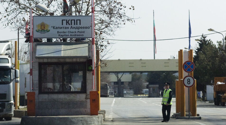 "It is clear that Bulgarian citizens cannot travel freely in Europe to this day because of the neglecting of issues [at Kapitan Andreevo border crossing]," ex PM Kiril Petkov says