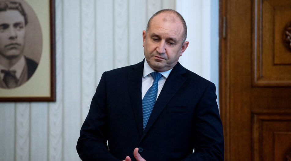БСП върна неизпълнен мандата за съставяне на правителство на президента Румен Радев
