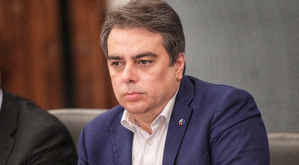Пресконференция в Министерски съвет министърът на финансите Асен Василев