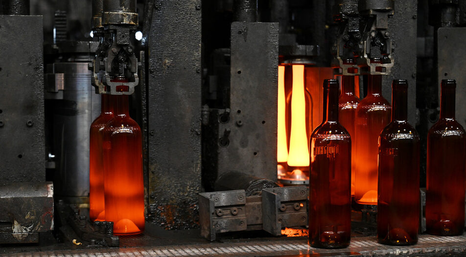 The plant produces coloured and colourless glass packaging and its market is mainly in Western Europe.